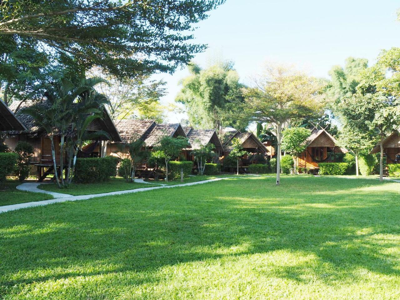 Pai Country Hut Hotel Exterior photo